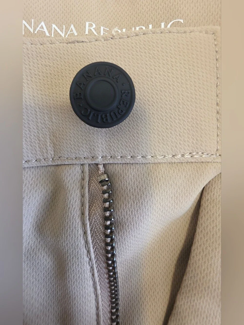 Banana Republic Men’s 36x30 Khaki Performance Pants Stretch Zip Pockets